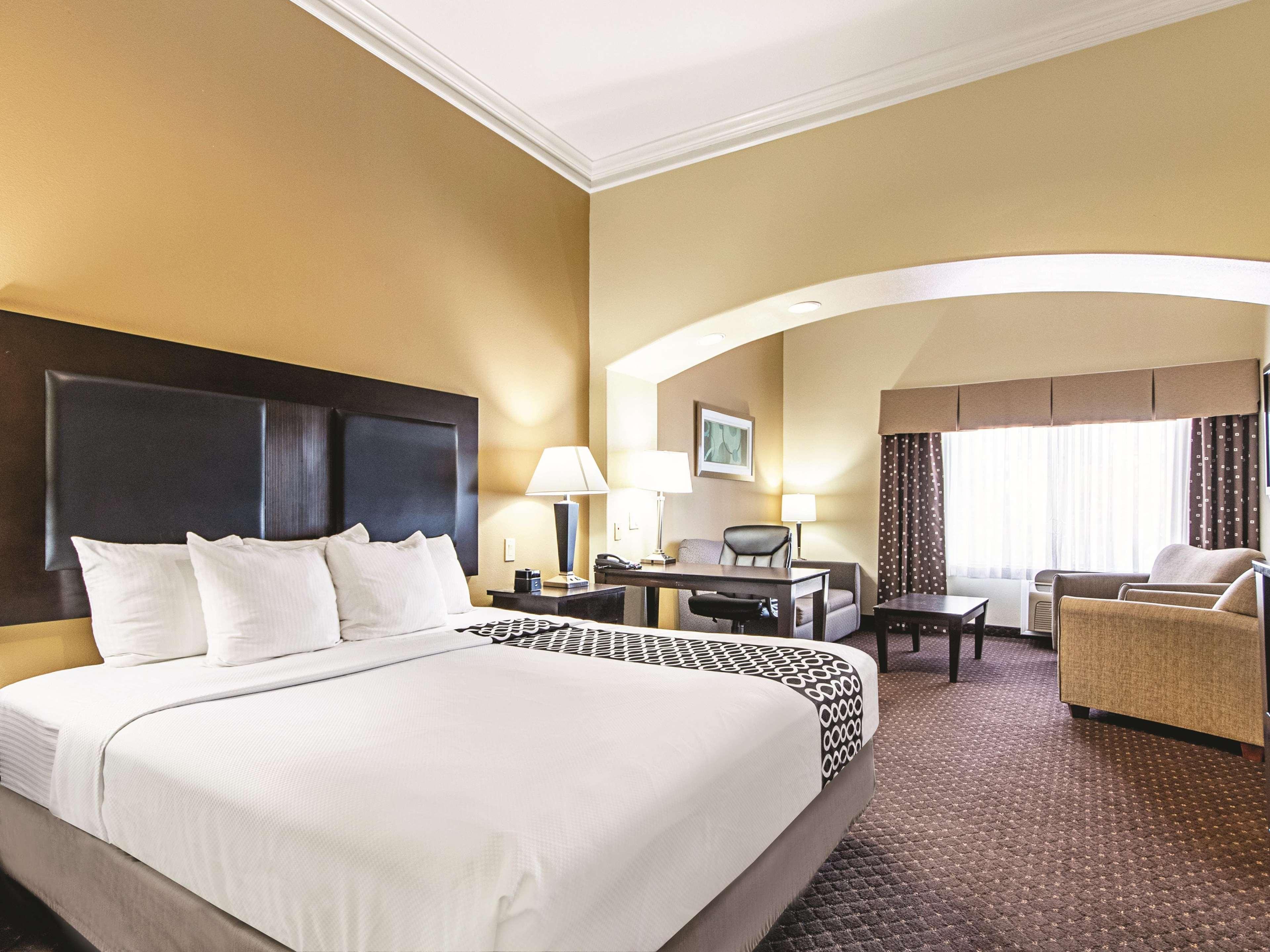 La Quinta By Wyndham Houston New Caney Extérieur photo