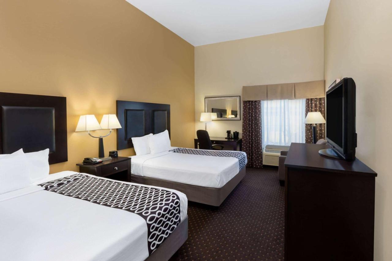 La Quinta By Wyndham Houston New Caney Extérieur photo