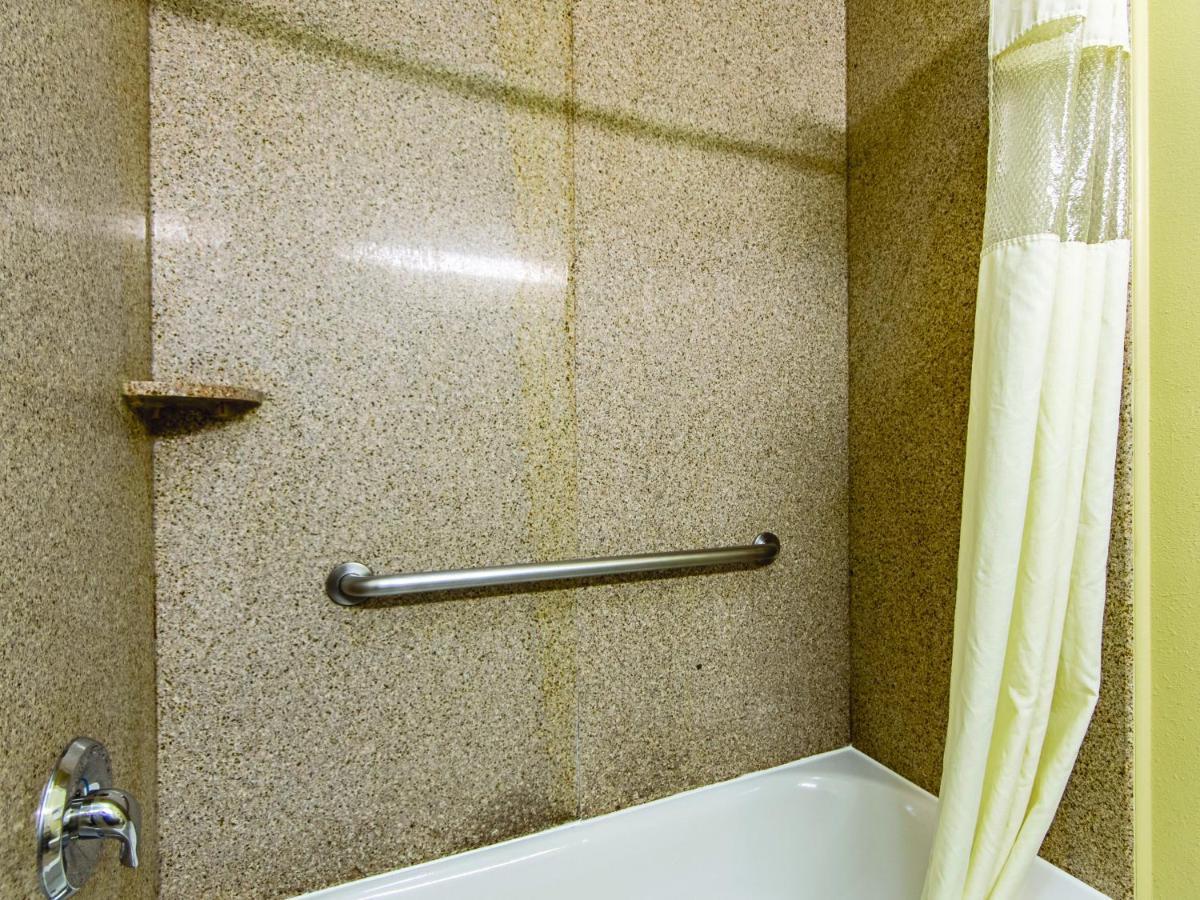 La Quinta By Wyndham Houston New Caney Extérieur photo