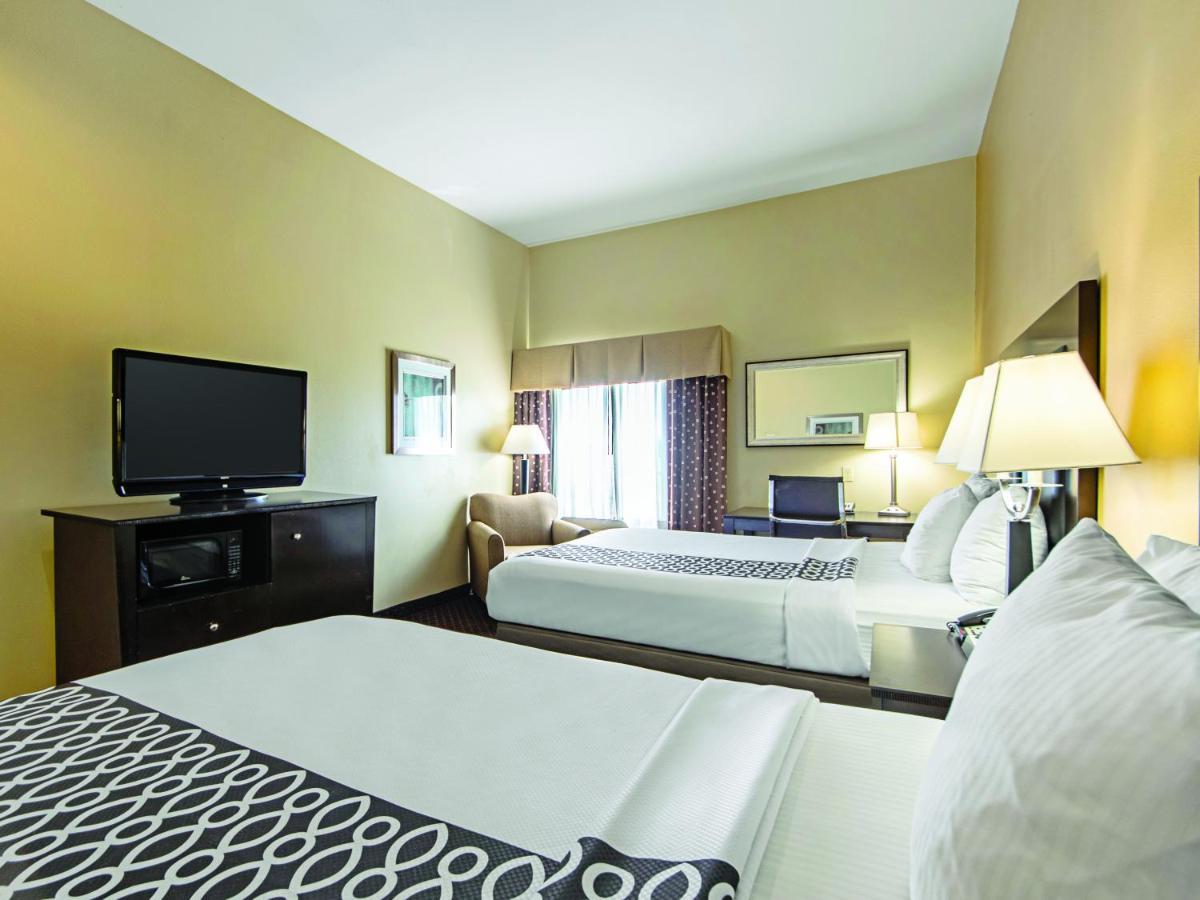 La Quinta By Wyndham Houston New Caney Extérieur photo