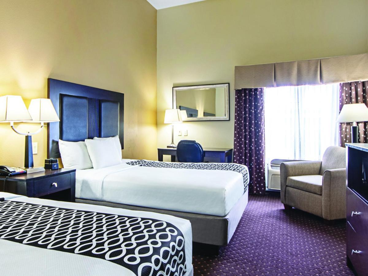 La Quinta By Wyndham Houston New Caney Extérieur photo
