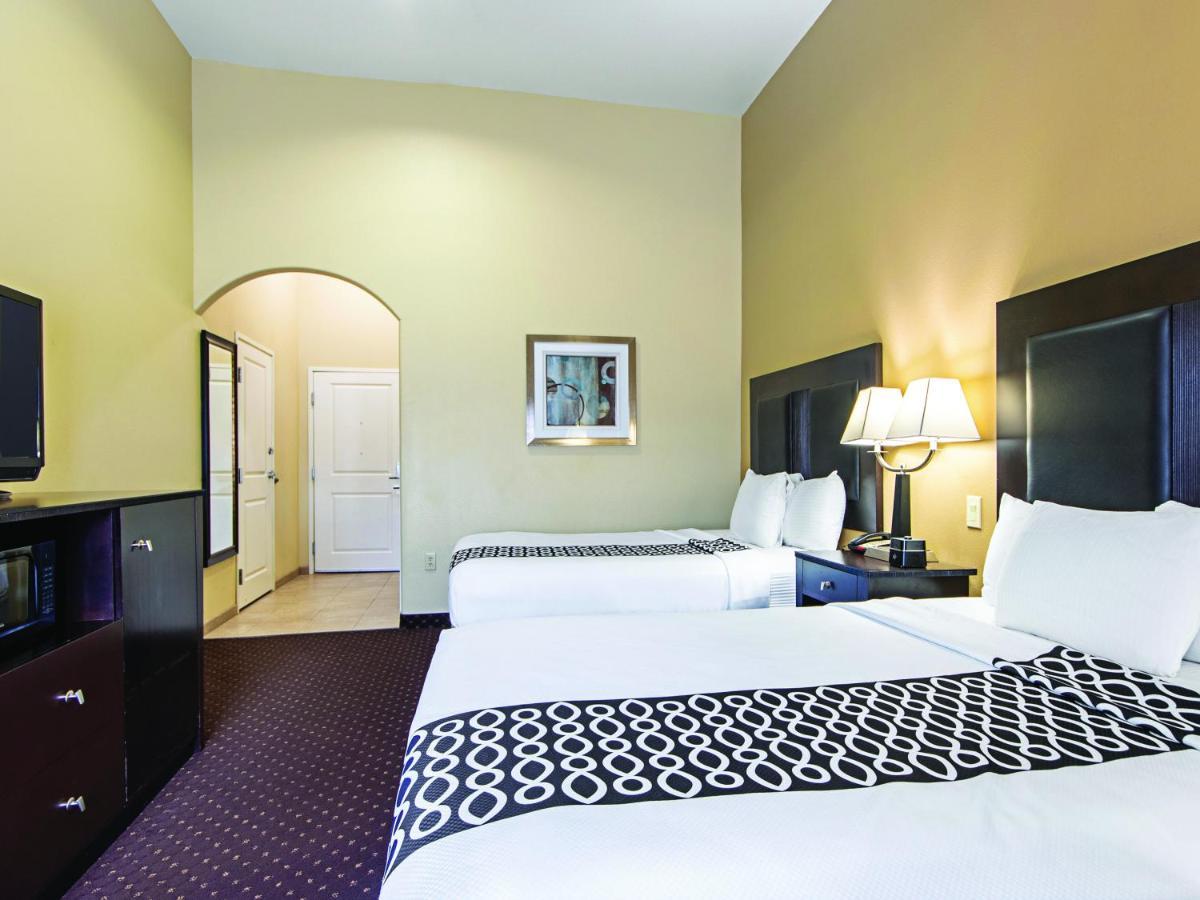 La Quinta By Wyndham Houston New Caney Extérieur photo